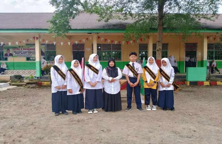 Kepala MTsN 4 Pasaman Lantik Pengurus OSIM Periode 2026